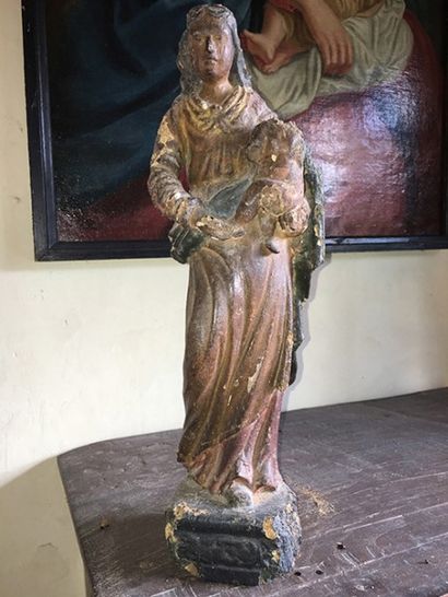 null Sculpture, Vierge à l'enfant, en bois sculpté polychrome, XVIe siècle. (Cussonnée,...