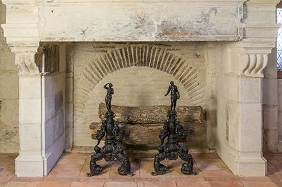 null Importante paire de chenets, début XVIIe siècle, en bronze à patine foncée,...