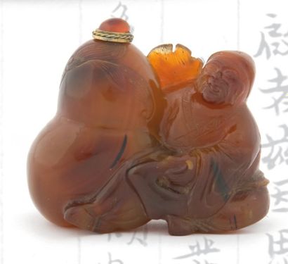 null Tabatière de table en cornaline rouge sculptée représentant Zhongli Quan, chef...
