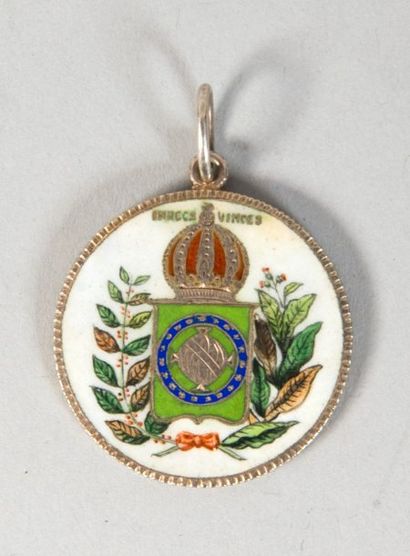 null Famille impériale du Brésil. Rare médaille pendentif en argent à décor des armes...