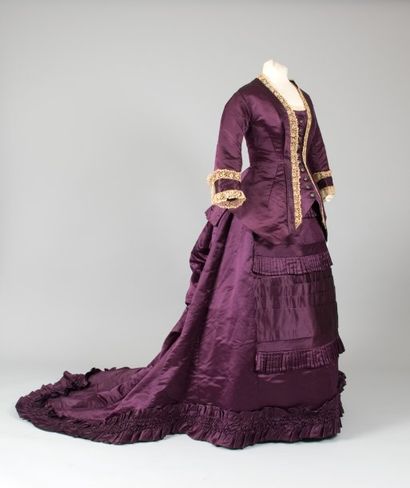 Robe de bal, à deux corsages vers 1875, en...