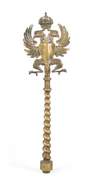 null Pointe d'étendard en bronze doré, à décor de l'aigle bicéphale des Romanoff,...