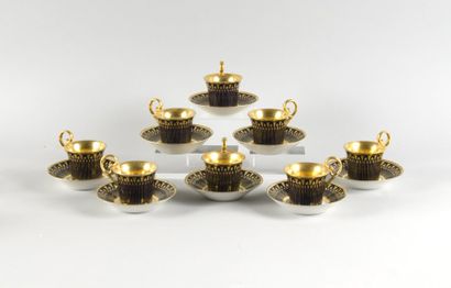 null Ensemble de 10 tasses à café et 8 sous-tasses en porcelaine, modèle égyptien,...