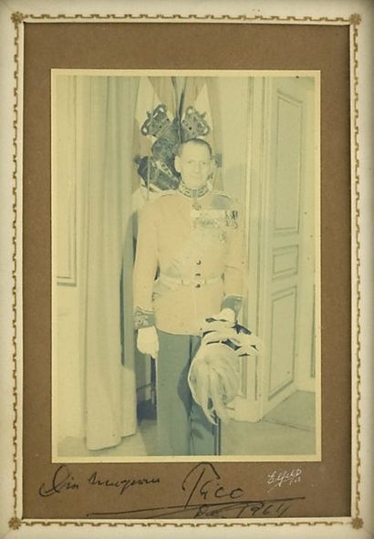 null Frederik IX, roi de Danemark (1899-1972). Portrait photographique de Elfelt...