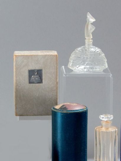 TR?JUR - «Suivez- Moi» - (1925) Rare flacon figurine miniature en verre incolore...