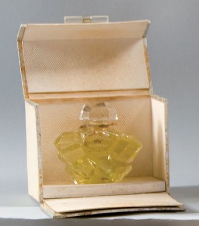 HOUBIGANT - «Transparence» - (1939) Présenté dans son coffret en carton gainé de...