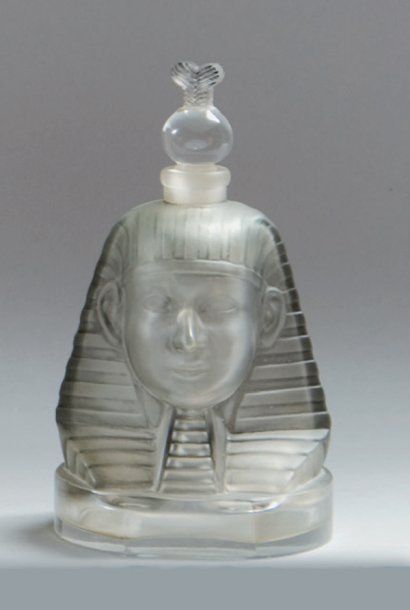 RAMSES - «Ramsès IV» - (1919) Flacon en cristal incolore partiellement dépoli de...