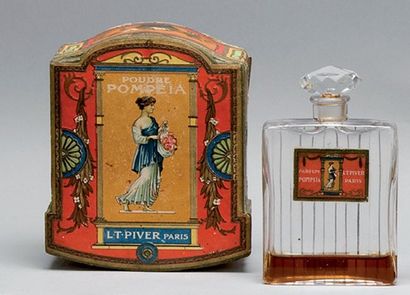 L.T.PIVER - «Pompéia» - (1909) Lot comprenant un flacon modèle carré rainuré avec...