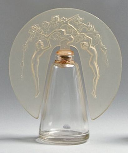 D'ORSAY - «Belle de Jour» - (1938) Flacon en verre incolore pressé moulé de section...