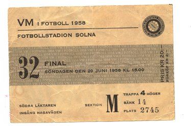 null Billet de la finale de la Coupe du Monde 1958 entre le Brésil et la Suède. Victoire...