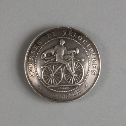 null Médaille de courses de vélocipèdes à Besançon le 14 juillet 1885. Monogramme...