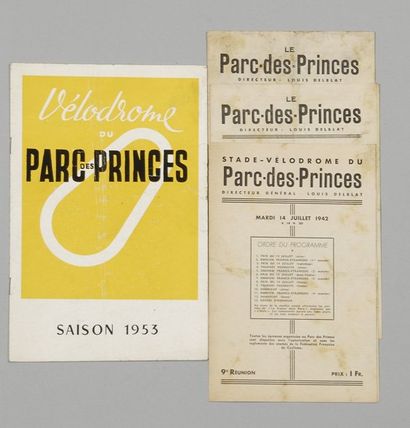 null Ensemble de 4 programmes de réunions cyclistes au Parc des Princes entre 1942...