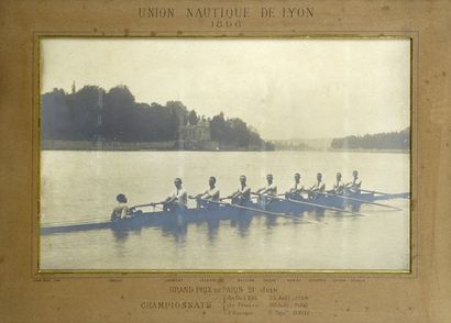 null Photo originale de l'Union Nautique de Lyon 1896. '8 avec barreur'. Palmarès...