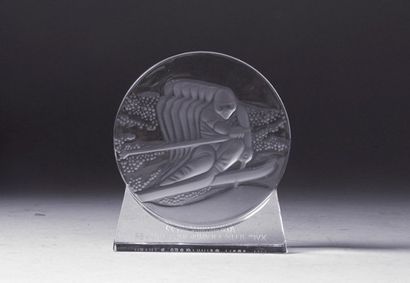 null 1992. Albertville. Trophée Lalique en cristal. ' La descente' série numérotée...