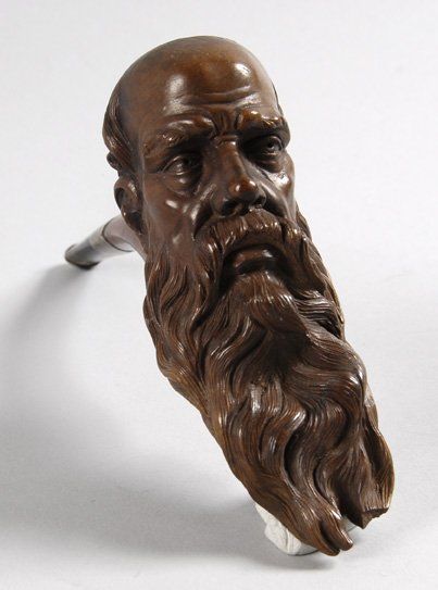 null Belle pipe en bruyère sculptée représentant un visage à la longue barbe (léger...
