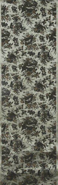 null Papier peint japoniste, vers 1900, papier gaufre vert satine ; decor japonisant...