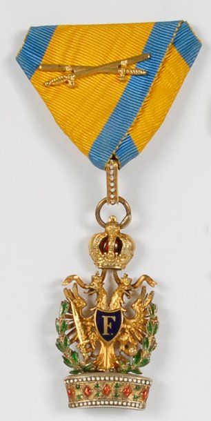 MILITARIA Autriche - Ordre de la Couronne de Fer - Croix de chevalier de 3ème classe....