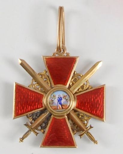 null Russie - Croix de Sainte-Anne de 2ème classe à titre militaire. Or, émail rouge,...