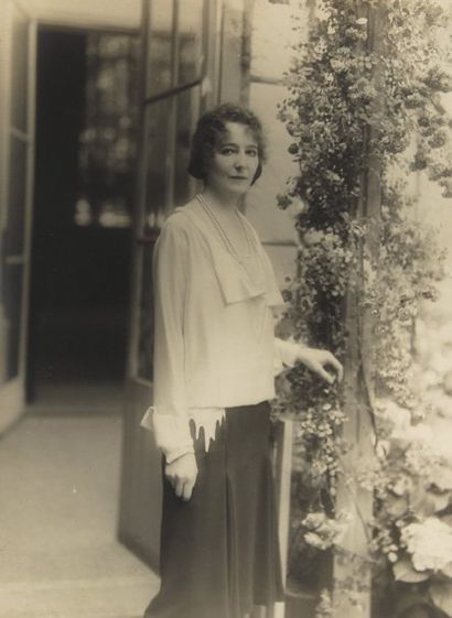 RUBINSTEIN Ida (1885-1960). Portrait photographique de G.L. Manuel Frères. Tirage...