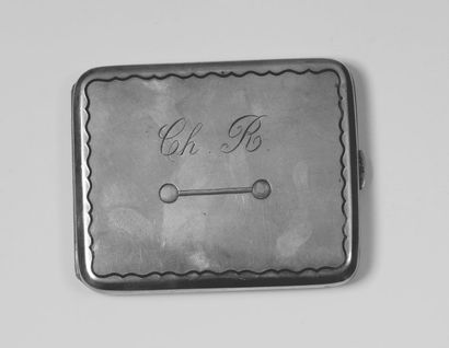 null Étui à cigarettes en métal aux initiales de Charles Rigoulot et décoré d'une...
