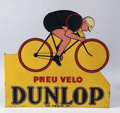 null Publicité en tôle peinte recto verso. «Dunlop». Vers 1930. Dim. 55 x 55 cm....
