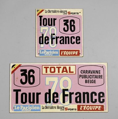 null Lot de 2 plaques voiture de la caravane publicitaire belge pour le Tour de France...