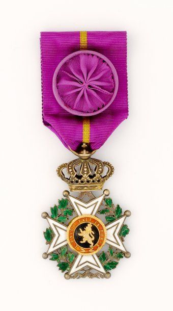 null Ordre de Léopold (Belgique), croix d'officier en argent et émail, ruban à rosette,...