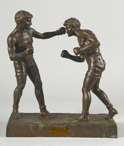 Sculpture en régule. «Le combat». Circa 1920....