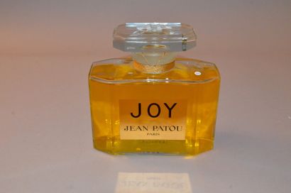 null Jean Patou – « Joy » - (1930).

Modèle dessiné par Suë & Mare.

H. : 18 cm.