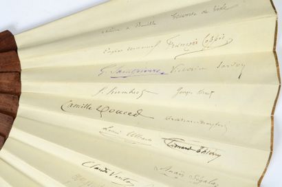 null Hommes et femmes de lettres, éventail autographe, vers 1890-1900
Eventail plié,...