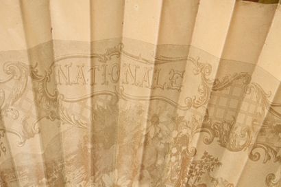 null *Souvenir de Genève, 1896
Eventail plié, feuille en papier imprimé en camaïeu...