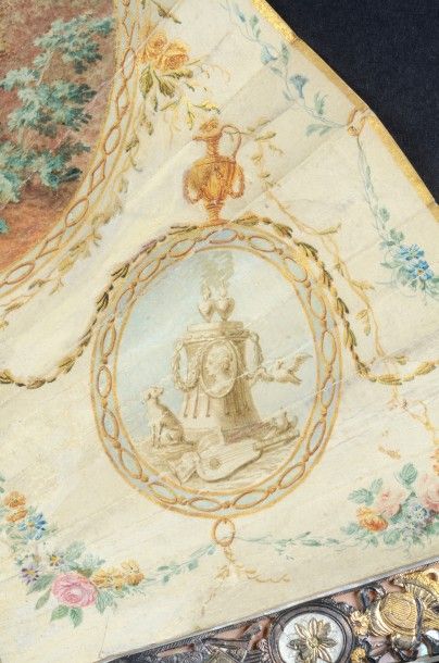 null Les amours de Vénus et Apollon, vers 1760-1770
Eventail plié, feuille en peau...