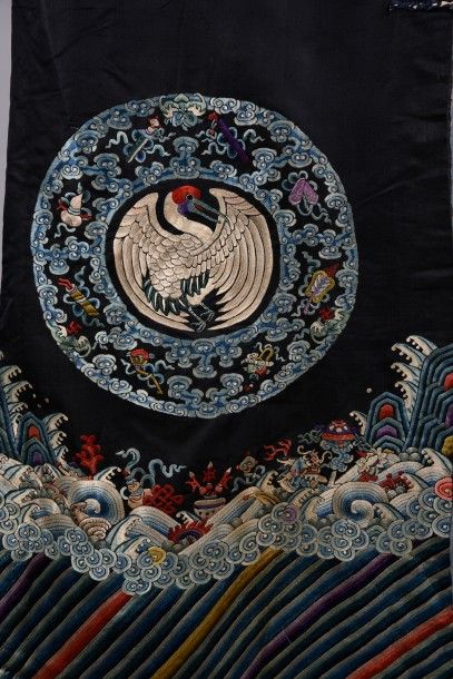 null Manteau de femme, Chine, fin du XIXe siècle, en sergé de soie bleu nuit, broderie...