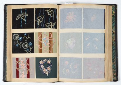 null Album de maquettes gouachées d'imprimés pour la mode, vers 1900, gouache sur...