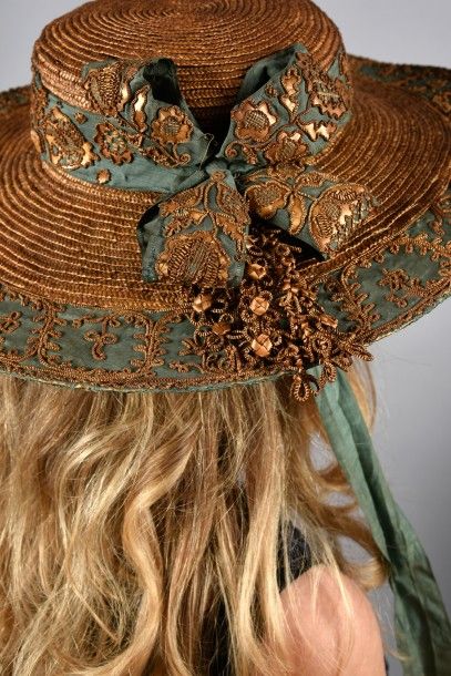 null Rare chapeau-bergère, vers 1770, capeline en paille blonde tressée et cousue,...