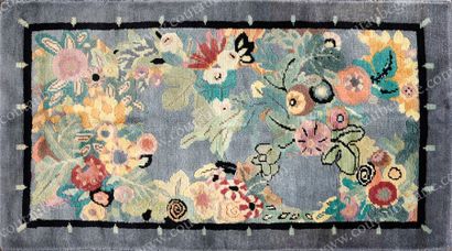 ** BÉNÉDICTUS Edouard (1878-1930) 
Important tapis en laine au point noué, de forme...