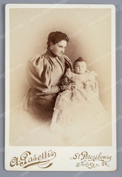 * PASETTI Alexandre Alexandrovitch (1850-1903) 
Portrait photographique de l'impératrice...