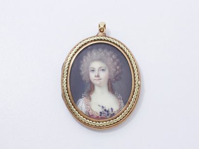 DUMONT François, entourage de (1751-1831) 
Portrait présumé de la Princesse de Lamballe.
Médaillon...