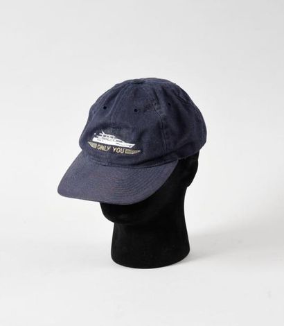 null Johnny Hallyday 1997
L'Une DES casquetteS bleueS avec logo «Only You» brodé...