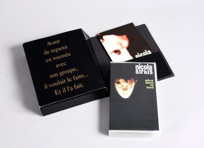 null INDOCHINE 1992
NICOLA SIRKIS, Box promo «Dans la lune...» contenant le single...