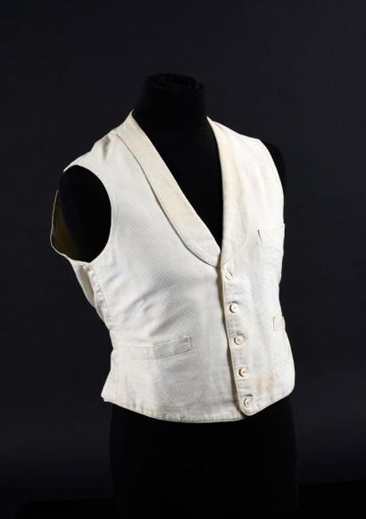 null Collection Maurice Chevalier
GILET DE SCENE DE MAURICE CHEVALIER - 1925
Un gilet...