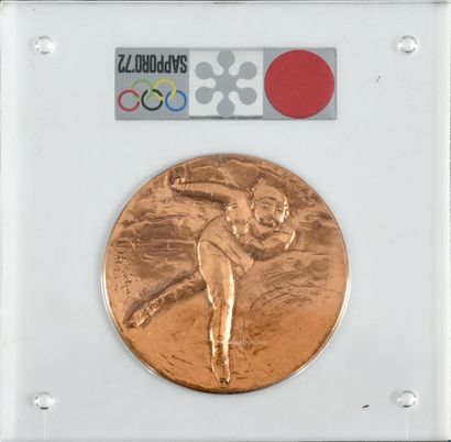 null 1972. Sapporo. Médaille commémorative pour les épreuves de patinage féminin...