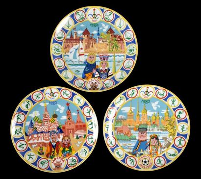 null 1980. Moscou. Série complète des 3 assiettes édités par la porcelaine Feuillade...