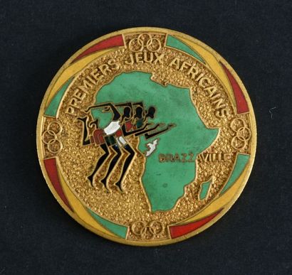 null Fanion brodé et médaille des 1er Jeux Africains organisés à Brazzaville (Congo),...