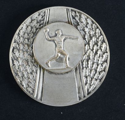 null Médaille en bronze argenté remise au vainqueur de la Coupe d'Europe 1960. Compétition...