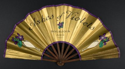 null Bourjois, Ashes of Violets, 1923
Feuille dorée ornée de violettes sur fond doré.
Au...