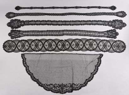 null Cinq cravates en dentelle de Chantilly, fuseaux, 2e moitié du XIXe siècle.
Bel...