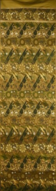 null Lampas, Japon, époque Meiji, façonné soie polychrome à dominante bronze et or;...