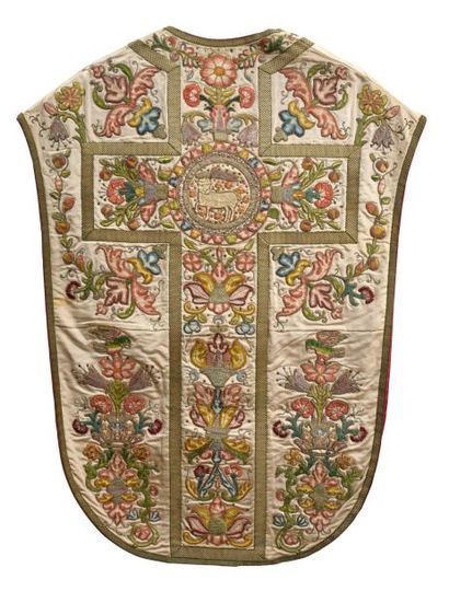 null Exceptionnel ornement liturgique complet, France vers 1900, broderies Italie...
