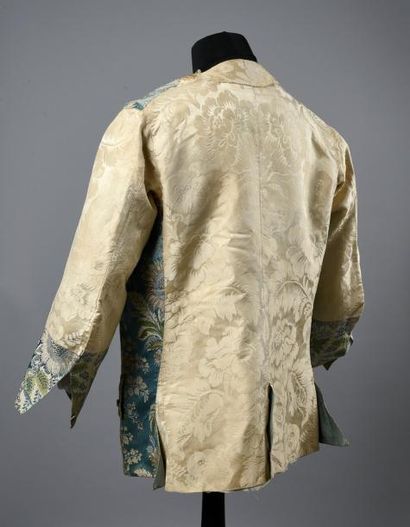 null Veste d'un habit de cour, époque Louis XV, vers 1730, devant et poignets en...